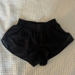 LULULEMON BLACK HOTTY HOT SHORTS